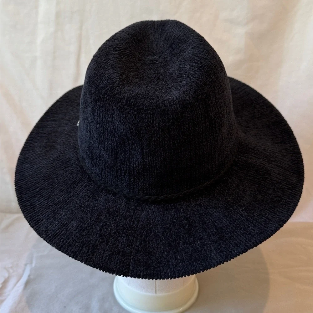 Vince Camuto soft chenille